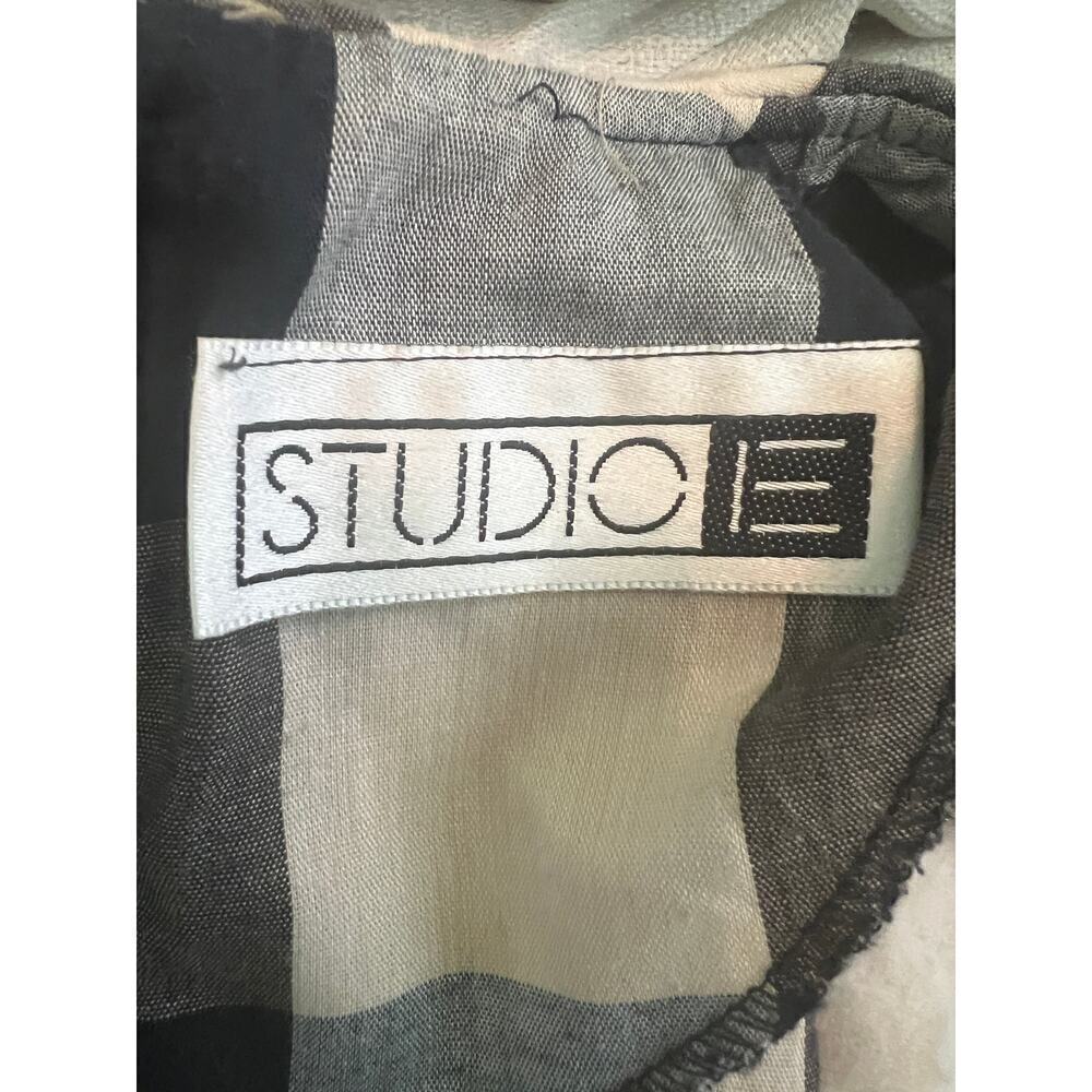 Vintage Studio E Large Checked Pattern W/Bib Coll… - image 3